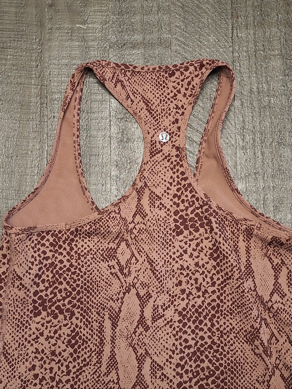Lululemon - Picture 2 of 3
